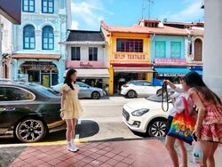North Bridge Road (D7), Retail #584147301